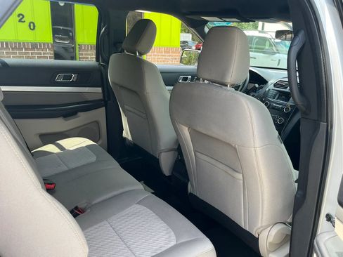 Used 2018 Ford Explorer FWD image 29