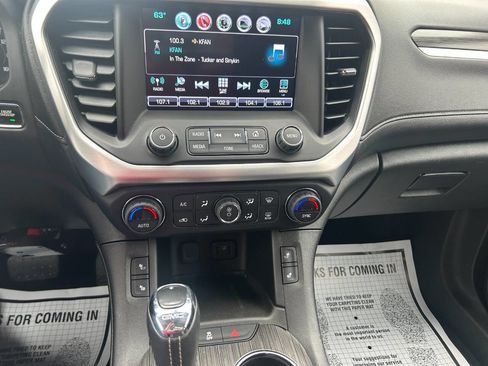 Used 2017 GMC Acadia SLT AWD/4WD image 7