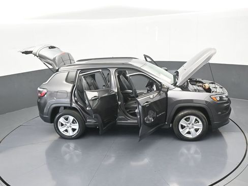 Used 2022 Jeep Compass Latitude image 70