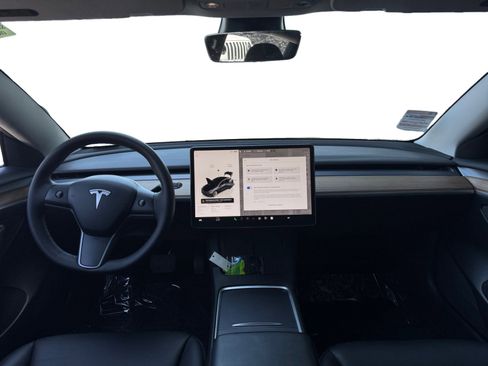 Used 2022 Tesla Model 3 Standard Range RWD image 10