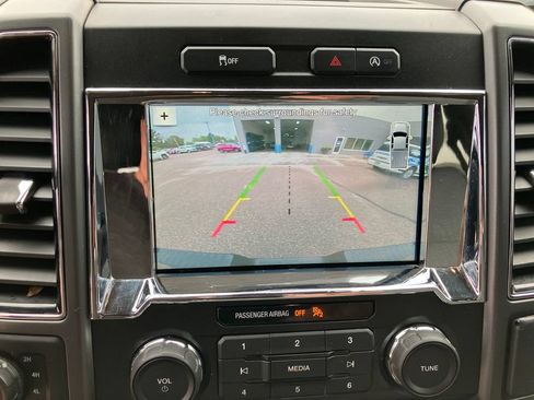 Used 2018 Ford F150 XLT w/ Equipment Group 302A Luxury AWD/4WD image 11