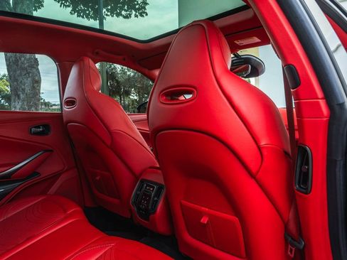 Used 2022 Aston Martin DBX image 25