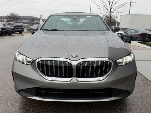 Used 2026 BMW 540i xDrive image 9