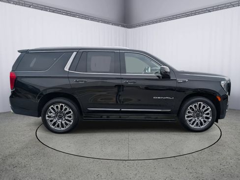 Certified 2024 GMC Yukon Denali Ultimate image 2