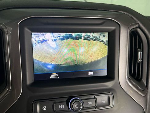 Used 2021 Chevrolet Silverado 1500 Custom AWD/4WD image 19