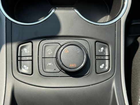 Used 2024 GMC Terrain SLE w/ Driver Convenience Package AWD/4WD image 17