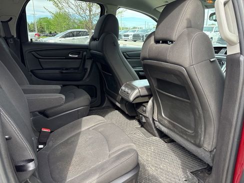 Used 2016 GMC Acadia SLE image 14