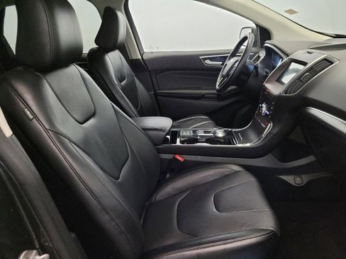 Used 2020 Ford Edge Titanium AWD/4WD image 21