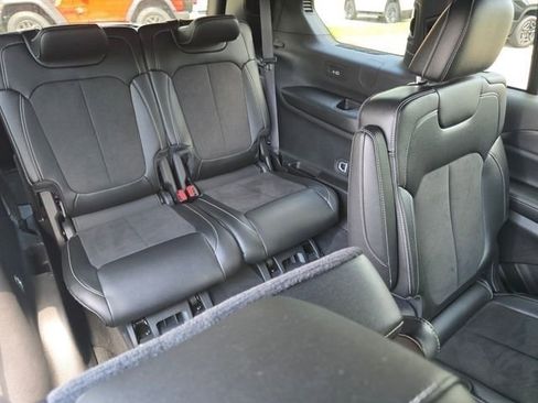 Used 2024 Jeep Grand Cherokee L Altitude AWD/4WD image 34
