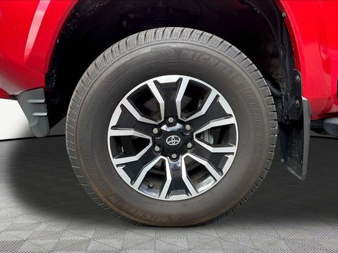 Used 2022 Toyota Tacoma TRD Sport AWD/4WD image 34