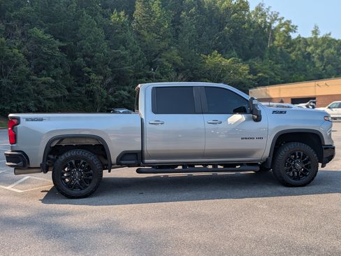 Used 2025 Chevrolet Silverado 2500 LT w/ Trail Boss Package AWD/4WD image 10