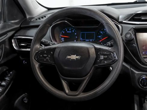 Used 2021 Chevrolet TrailBlazer LT w/ Sun and Liftgate Package FWD image 17