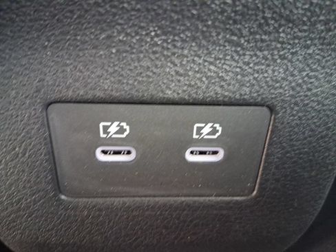 New 2026 Nissan Kicks SR w/ Cold Weather Package FWD image 27