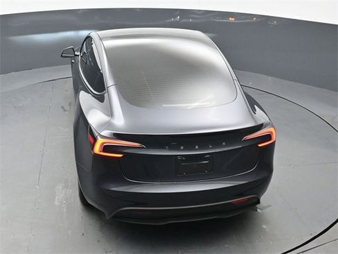 Used 2025 Tesla Model 3 image 37