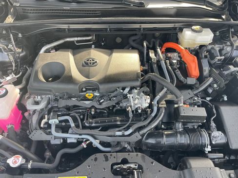 Used 2023 Toyota Crown XLE image 26