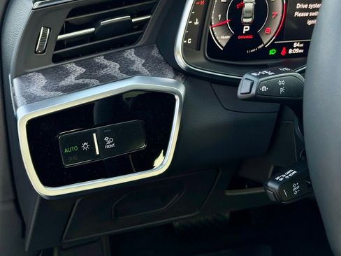 Used 2025 Audi A6 Premium Plus image 23