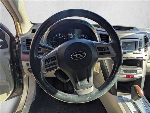 Used 2014 Subaru Outback 2.5i Limited w/ Moonroof Package image 18