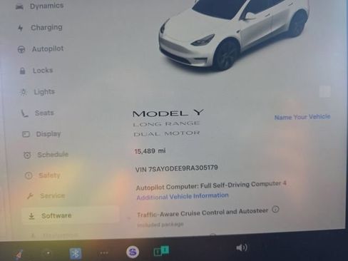 Used 2024 Tesla Model Y Long Range AWD/4WD image 8