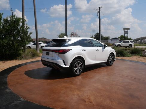 Certified 2024 Lexus RX 350 Premium image 3
