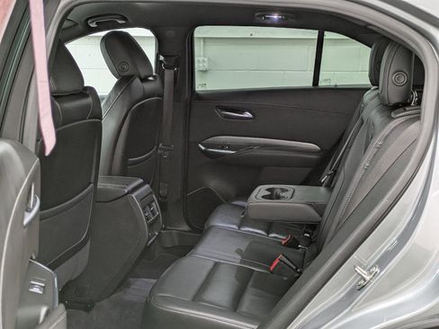 Used 2024 Cadillac XT4 Premium Luxury image 9