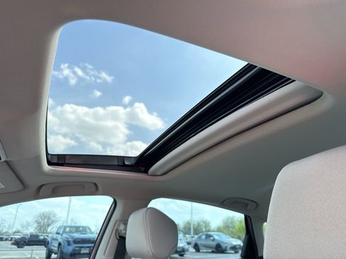 Used 2025 Honda Accord SE image 16