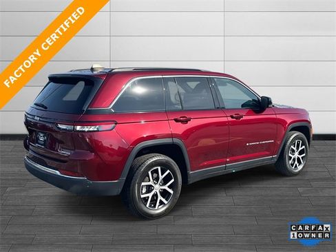 Certified 2024 Jeep Grand Cherokee Limited image 4