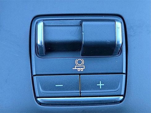 Used 2024 GMC Sierra 2500 Denali w/ Denali Reserve Package image 21