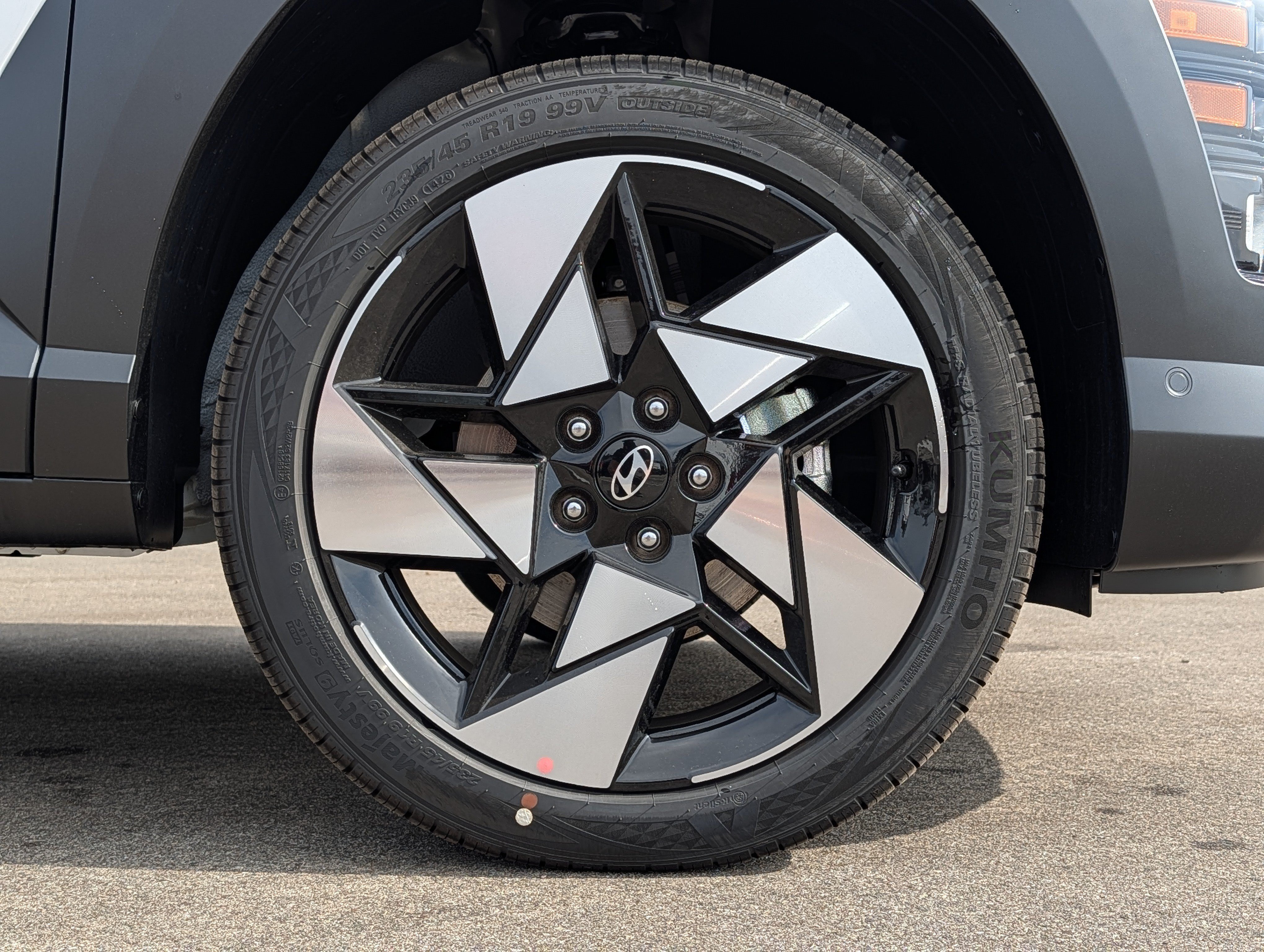 New 2027 Hyundai Kona Limited AWD/4WD image 5