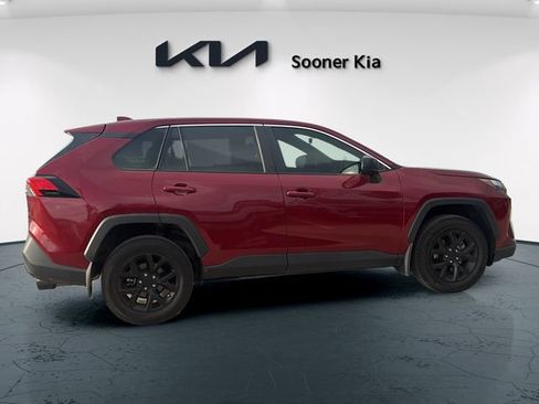 Used 2024 Toyota RAV4 LE AWD/4WD image 7
