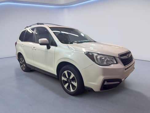 Used 2018 Subaru Forester 2.5i Premium w/ Popular Package #3A AWD/4WD image 1