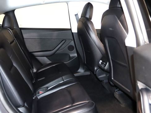 Used 2022 Tesla Model Y Long Range AWD/4WD image 58