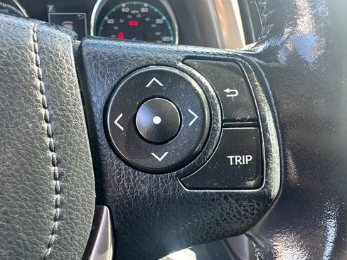 Used 2016 Toyota RAV4 XLE AWD/4WD image 31
