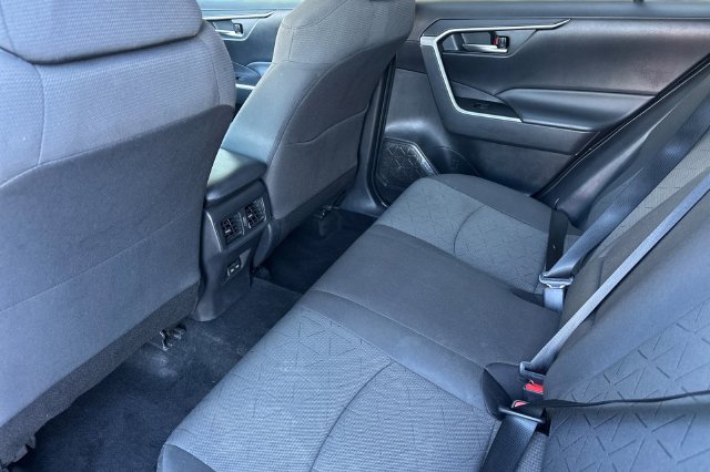 Certified 2022 Toyota RAV4 XLE AWD/4WD image 16