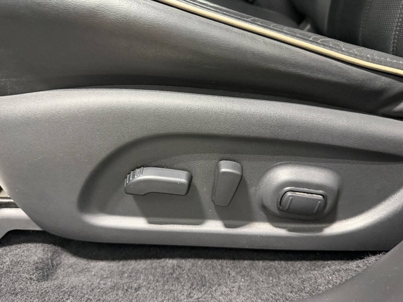 Used 2019 INFINITI QX60 Luxe w/ Essential Package AWD/4WD image 39