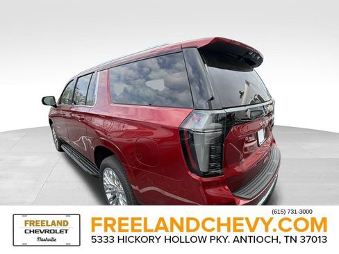 New 2026 Chevrolet Suburban LT w/ Comfort Package image 4