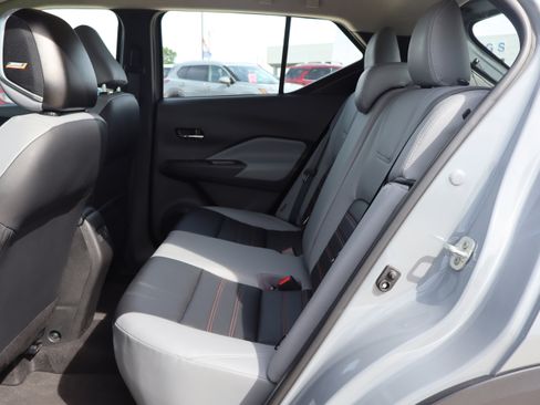 Used 2023 Nissan Kicks SR w/ SR Premium Package FWD image 10