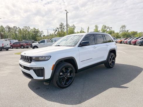 New 2026 Jeep Grand Cherokee Limited image 7