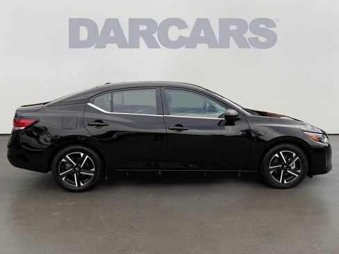 Used 2025 Nissan Sentra SV FWD image 8