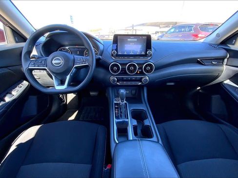 Used 2025 Nissan Sentra SV image 17