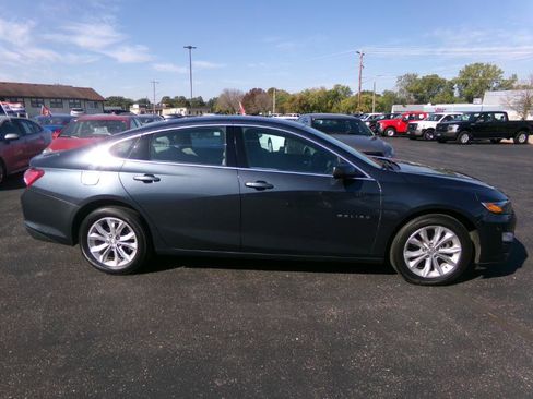 Used 2020 Chevrolet Malibu LT image 2