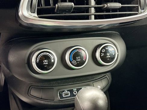 Used 2019 FIAT 500X Pop image 16