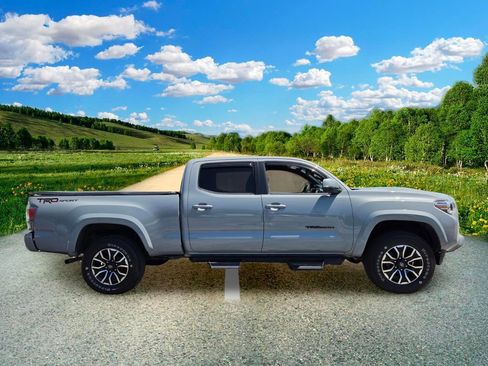 Used 2021 Toyota Tacoma TRD Sport RWD image 7