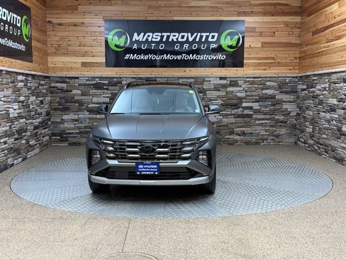 Used 2025 Hyundai Tucson Limited AWD/4WD image 2