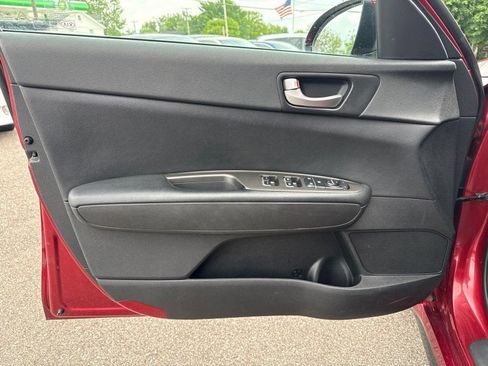 Used 2019 Kia Optima S FWD image 12