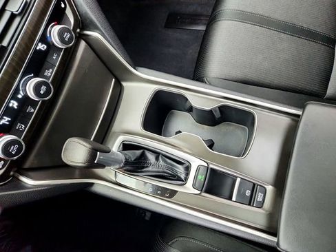 Used 2020 Honda Accord EX image 21