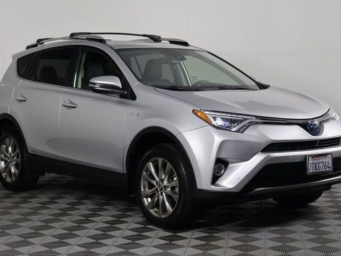 Used 2016 Toyota RAV4 Limited w/ Advanced Technology Package AWD/4WD image 3