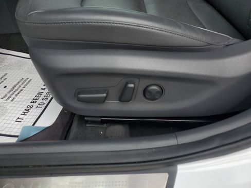 Used 2020 Hyundai Ioniq Limited image 14