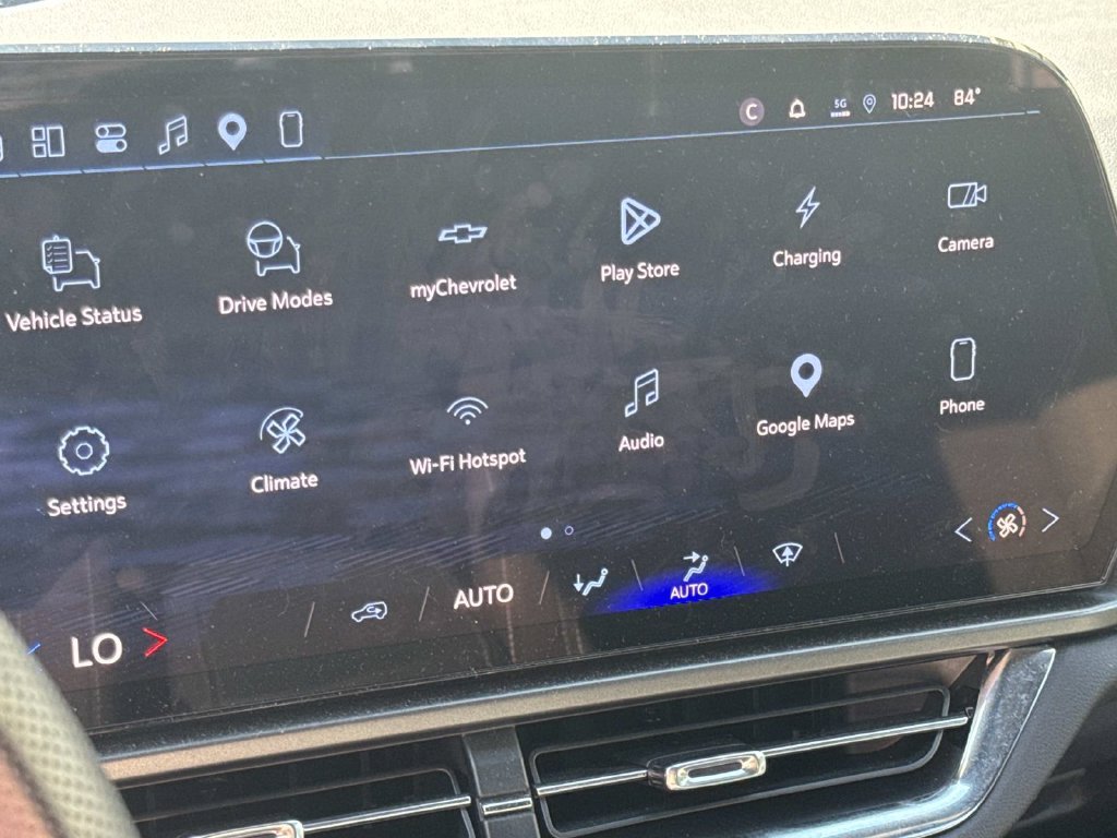 Used 2026 Chevrolet Equinox EV LT FWD image 23