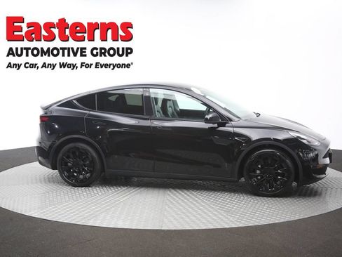 Used 2021 Tesla Model Y Long Range AWD/4WD image 40