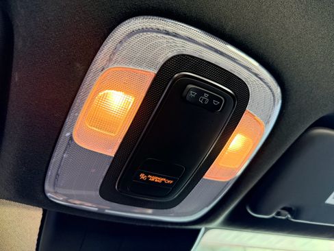 Used 2025 Hyundai Elantra Sport FWD image 19